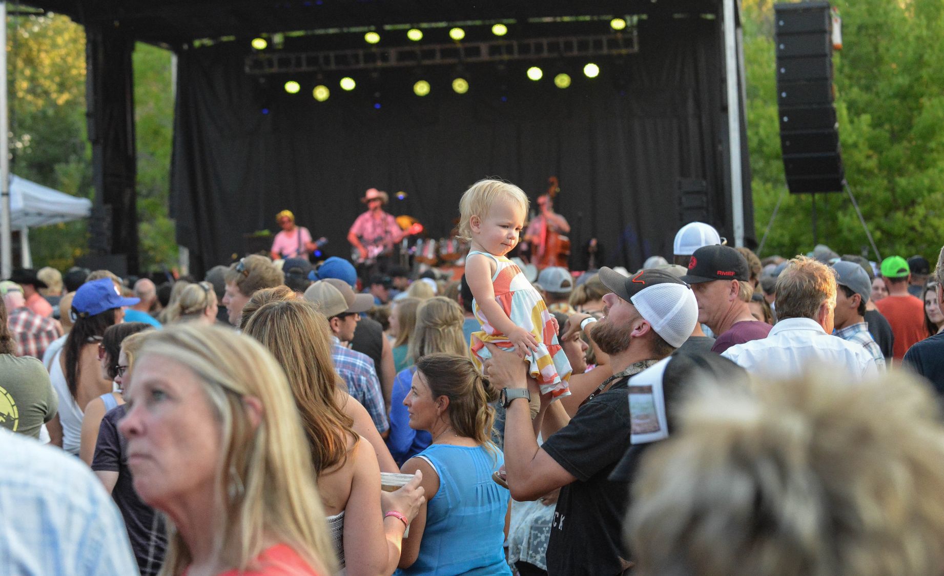Zoo Crowd